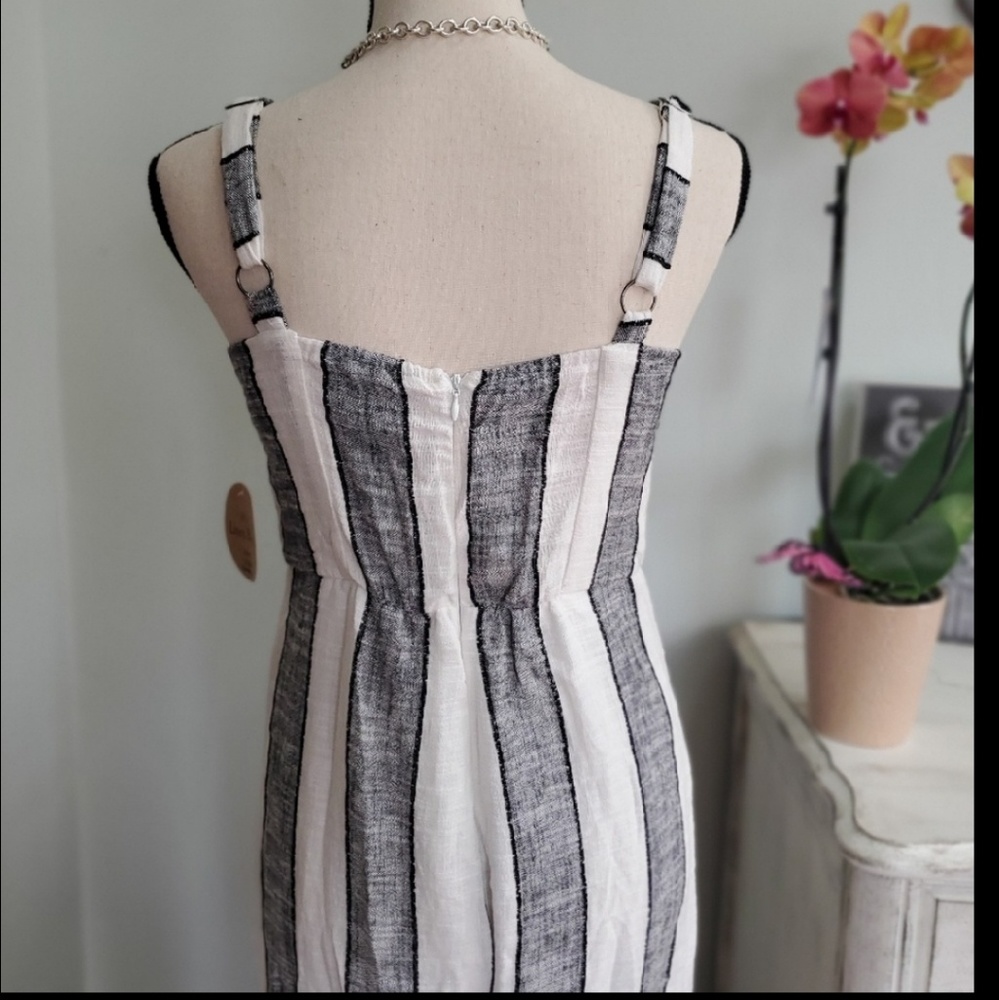 Linen Blend Gray Striped Jumpsuit - Picture 3 of 3
